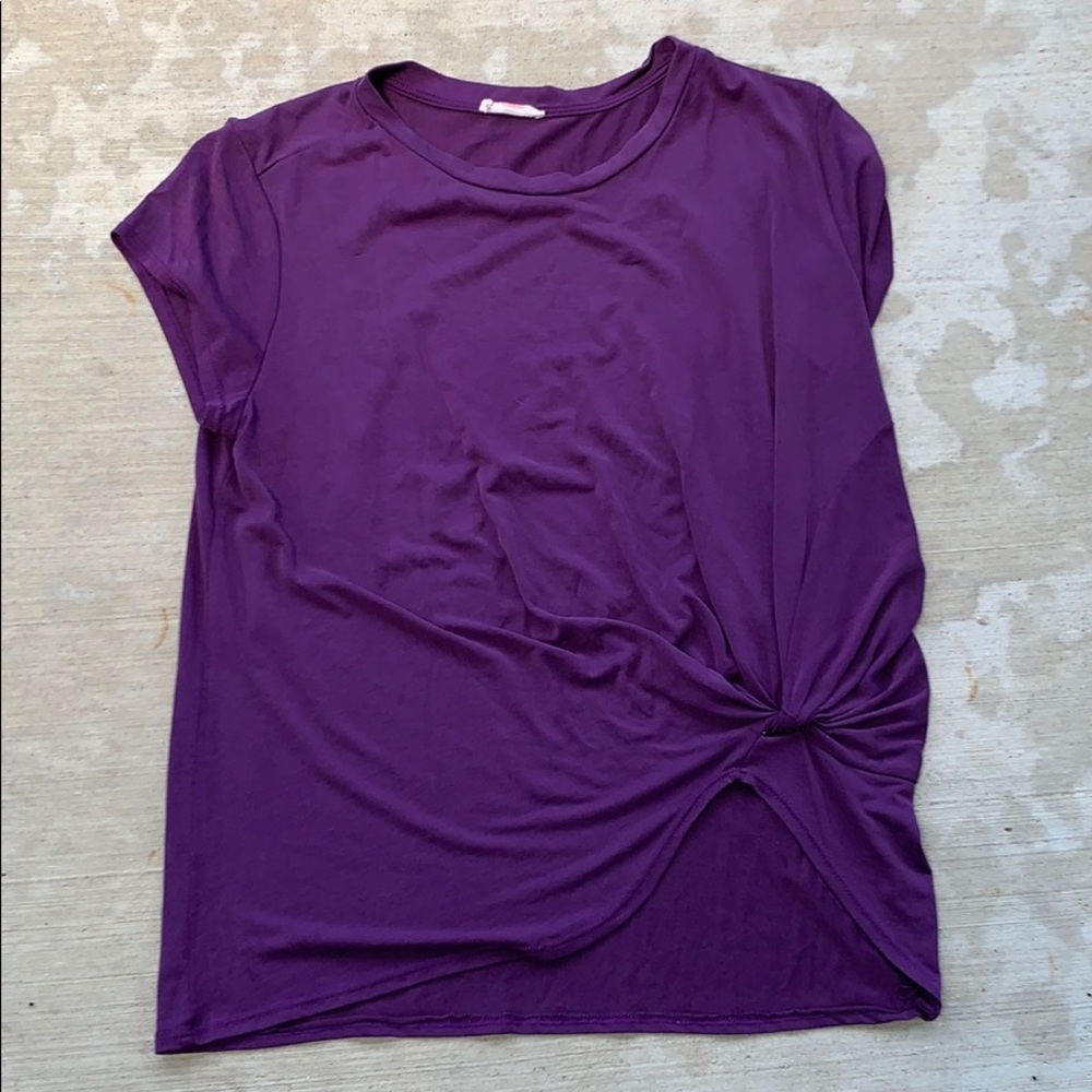 Knotted short sleeved blouse